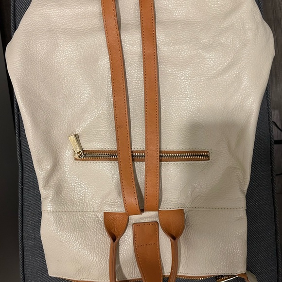 Valentina leather backpack - Picture 3 of 3